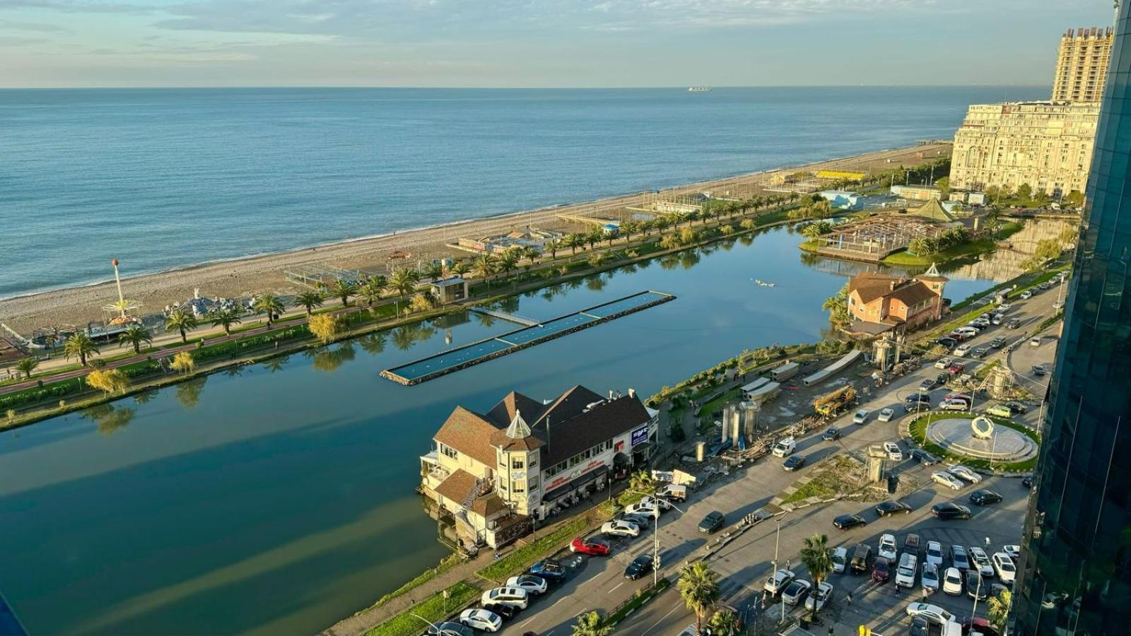 Sea View Apartments In Orbi City Батуми Экстерьер фото